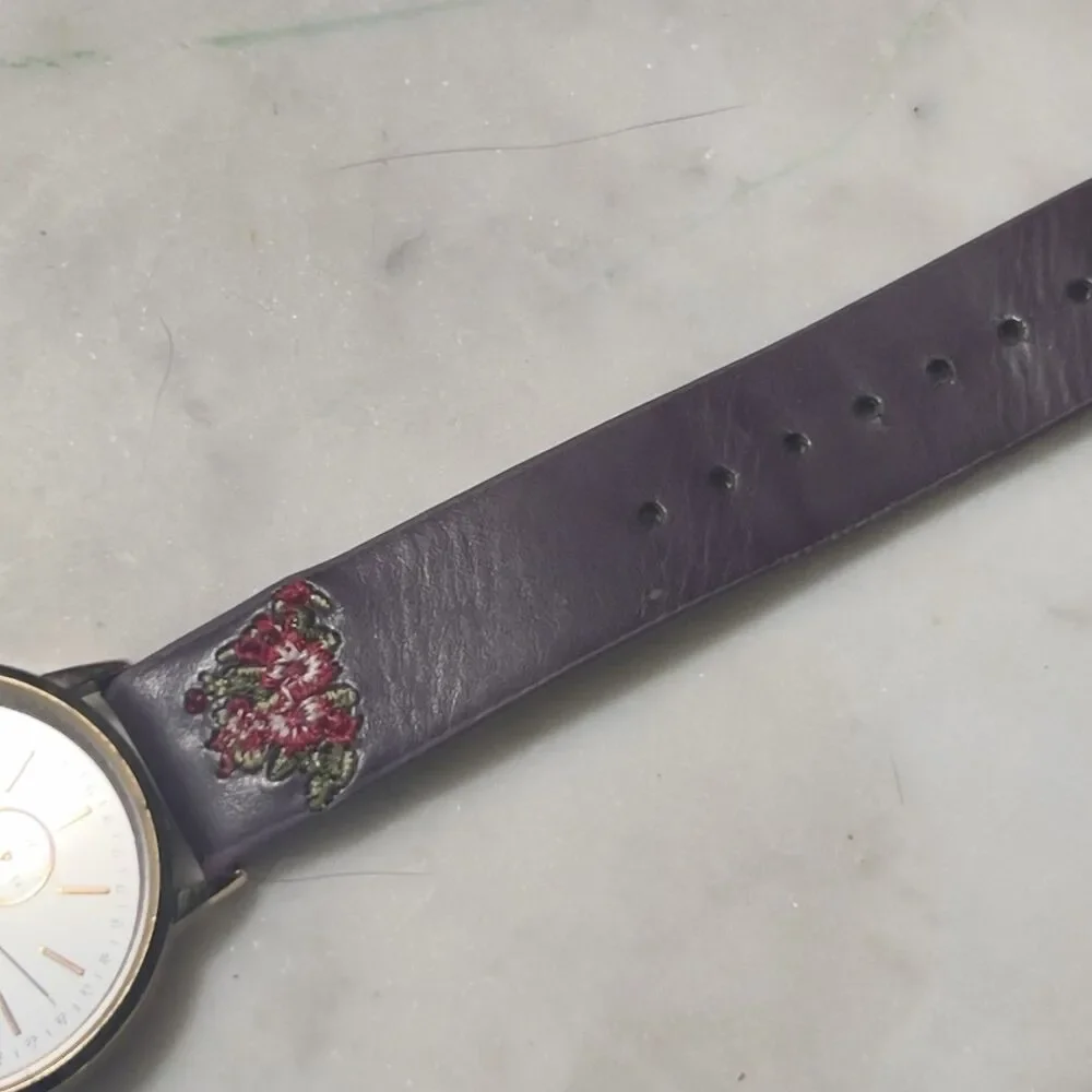 Rose Gold Quartz Women’s Watch Burgundy Floral Band 2 Sub-dials New Battery